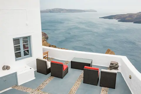 Anemos Fira Caldera View