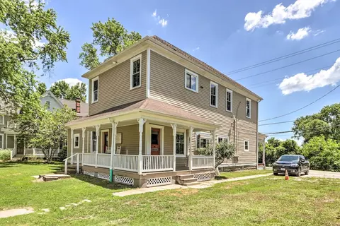 'the Ruebling House' Historic Defiance Apartment!
