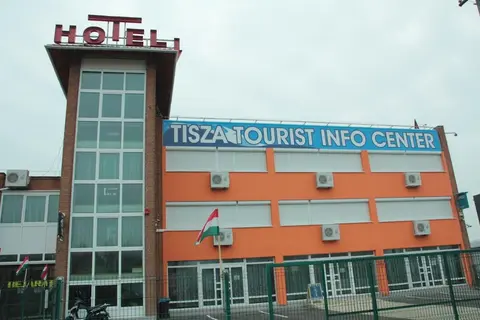 Tisza Corner Hotel