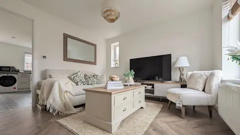 Cotswold Green - Sleeps 5 - Free EV Charge