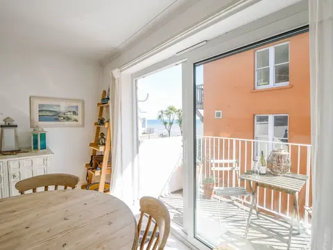 1 Bay View Court
