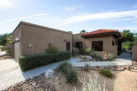 Country Club Home: 2br, 2 BA + Den ~ 1 Mi to Golf!