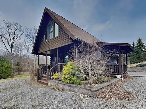 The Old World Chalet by Taylor Made Deep Creek