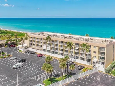 402 On Hutchinson Island