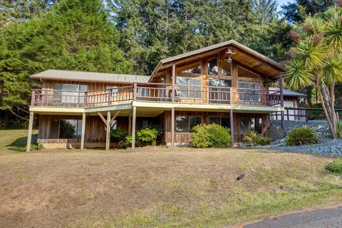 Tree-lined Gold Beach Retreat w/ Multiple Decks!