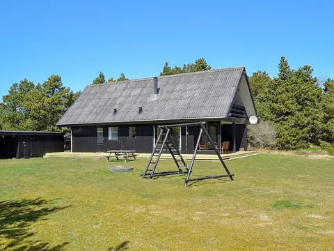 Garden View Holiday Home in Jutland near Sea