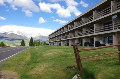 Mtn-view Condo w/ Hot Tub Access in Dillon!