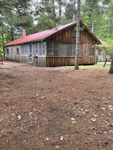 Mackinney Camp - Limit 8 4 Bedroom Cottage by RedAwning