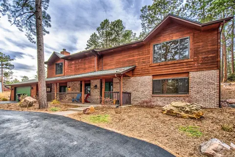 5BD Mountain Getawayhot Tub & Foosball