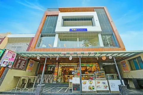 Fabhotel Shri Shreeyam Stay
