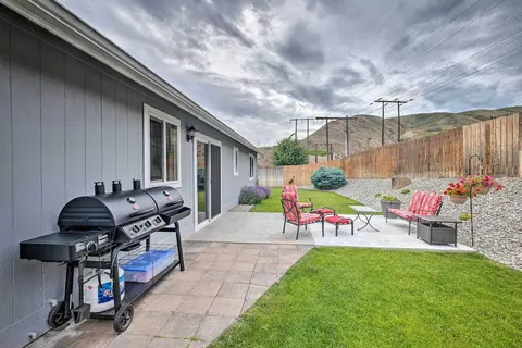 Saddle Rock East: Wenatchee Home < 3 Miles to Town