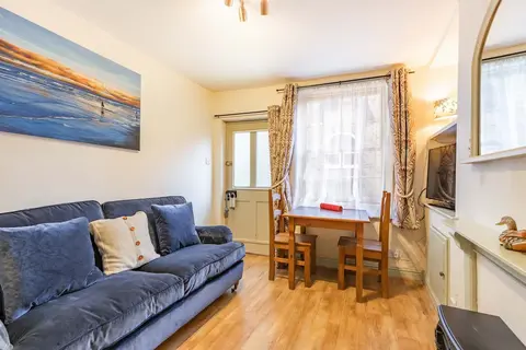 Host Stay Fishermans Cottage
