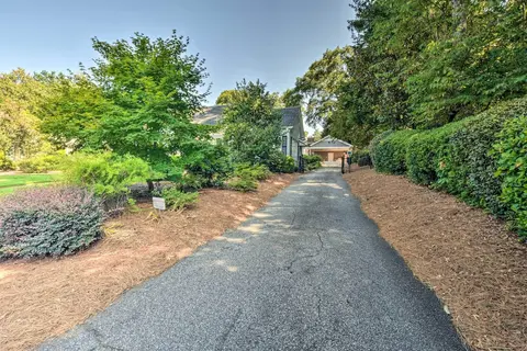 Cozy Athens Cottage: Walk to Sanford Stadium!