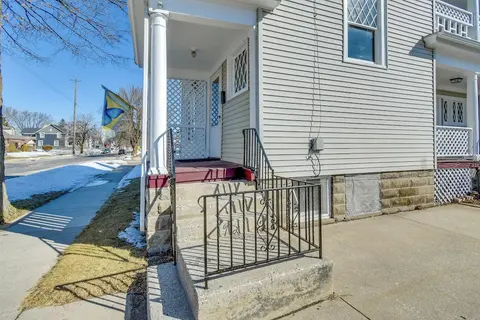 Lake Michigan Vacation Rental: 1 Block to Marina!