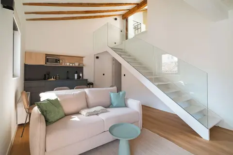 Limehome Pamplona Hilarión Eslava