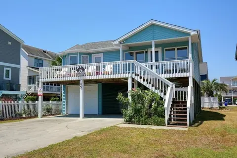 Pirate's Pride 3 Bedroom Home by RedAwning