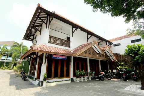 Hotel Limaran 1