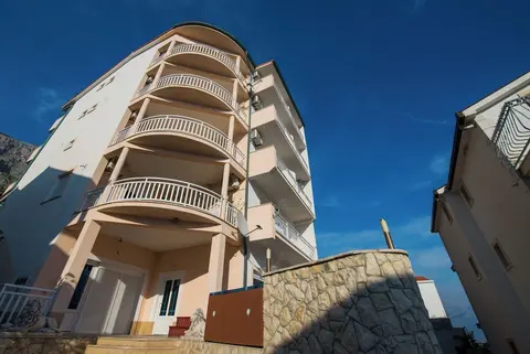 B&B Pero near sea with hot tub access