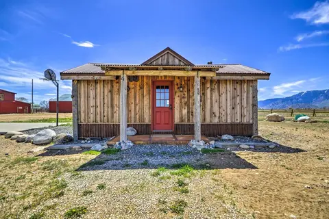 Remote Escape: Clark Home w/ Incredible View