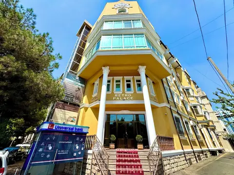 RETRO PALACE