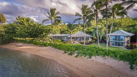 Anini Beachfront Home