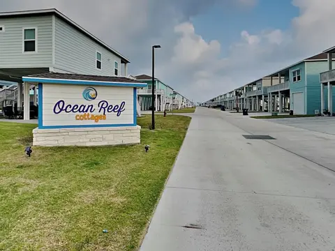 Pelican's Landing