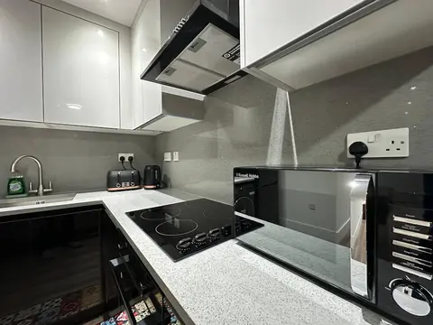 London 1 bed Luxe Flat Ilford Beautiful