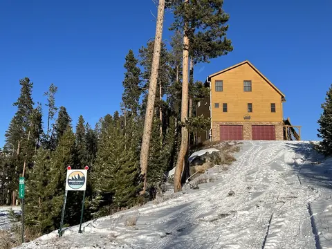 Grand Chalet At Grand Lake 4 Bedroom Cabin by RedAwning