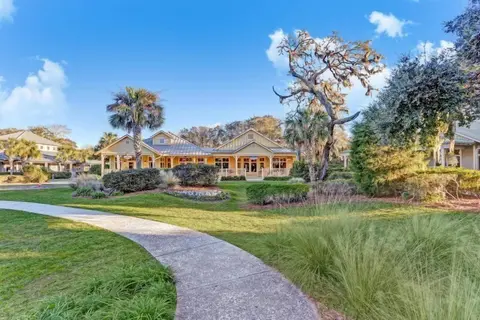 2126 Beachwood