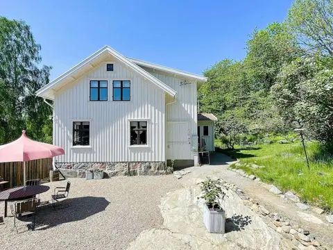 Charming Villa Retreat-by Traum