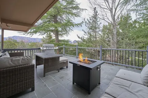 Central Sedona Home with 3 Units