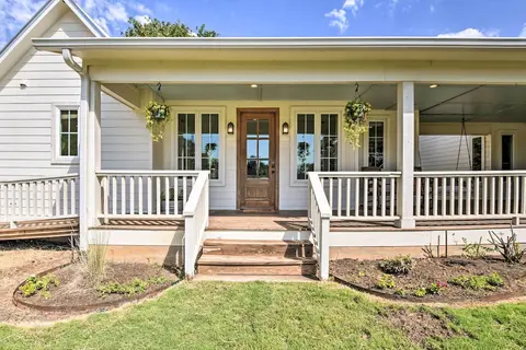 12 Mi to Tcu: Fort Worth Cottage w/ Farmland Views