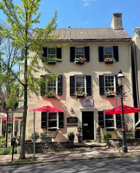 Hargrave House B & B