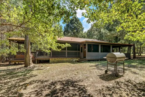 Private Broken Bow Cabin w/ Hot Tub + Gazebo!