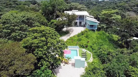 Private Saltwater Pool, Mountain Views, 3min Beach
