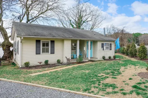 Cottage w/ Potomac River Views in Newburg!