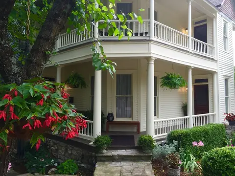 Eureka Zen Cottages