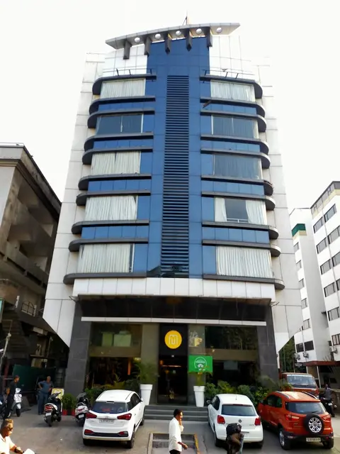 Pride Biznotel Alkapuri