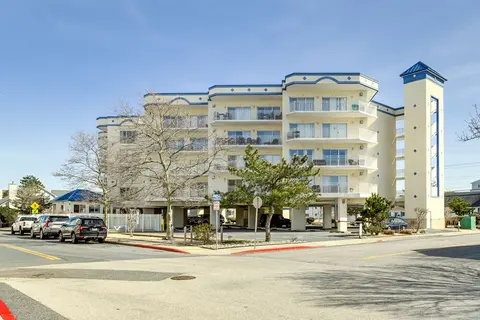 Ocean City Beach Condo: Steps to Boardwalk!
