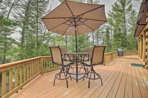 Riverfront Lewiston Cabin w/ Stone Fireplace!