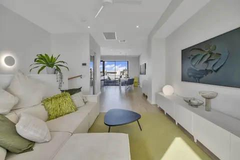 Oceanview Luxury With Dedicated Workspace