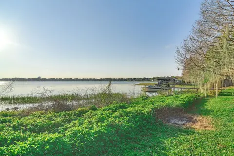 Serene Lake Views: Winter Haven Home