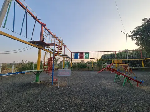 Shree Murlidhar Farm and resort