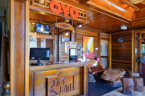 OYO 89976 Fins Hotel