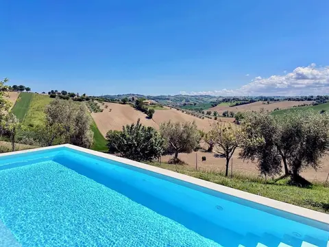 the Gelso in Historic Villa With Pool in Senigallia