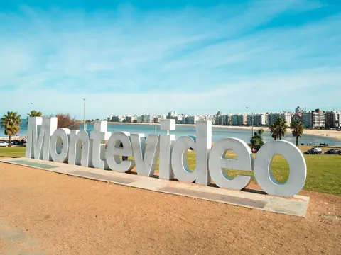 Elegant Apartment - Perfect Location Between the Coast and the City Center