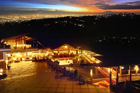 Grand Ussu Hotel & Convention