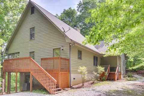 Relaxing Saluda Home Near Waterfall Trails!