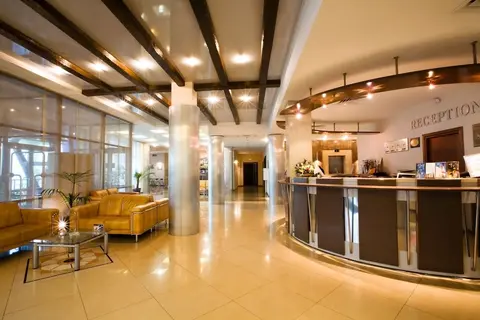 Alexandrovsky Garden Hotel