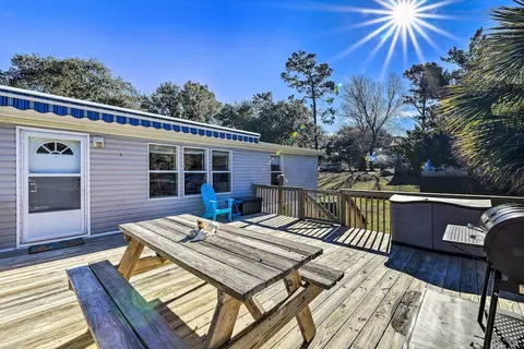 Atlantic Beach Home w/ Decks & Fire Pit